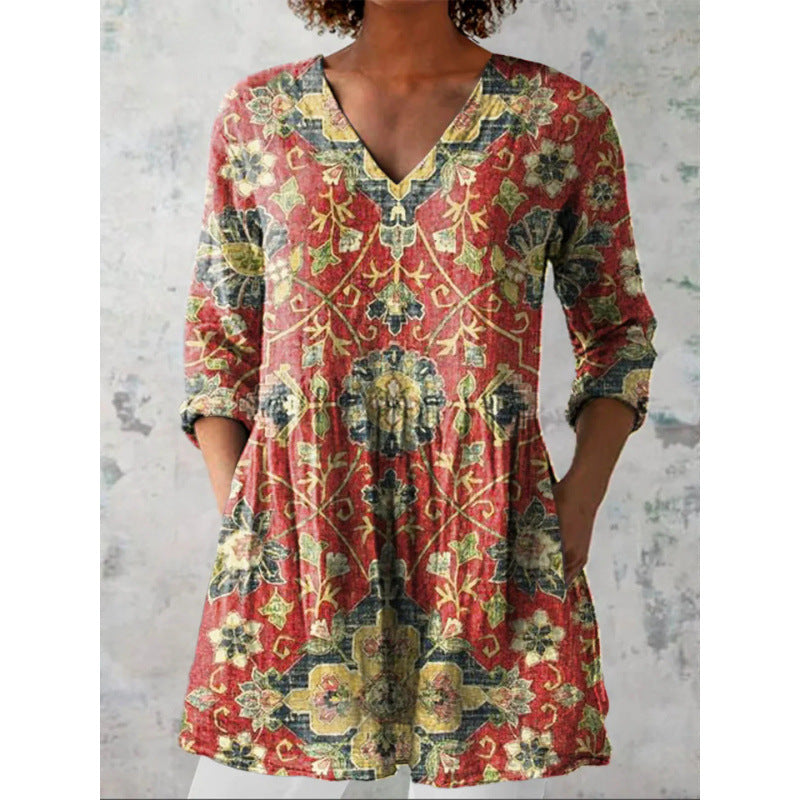 Loose-fitting V-neck dress