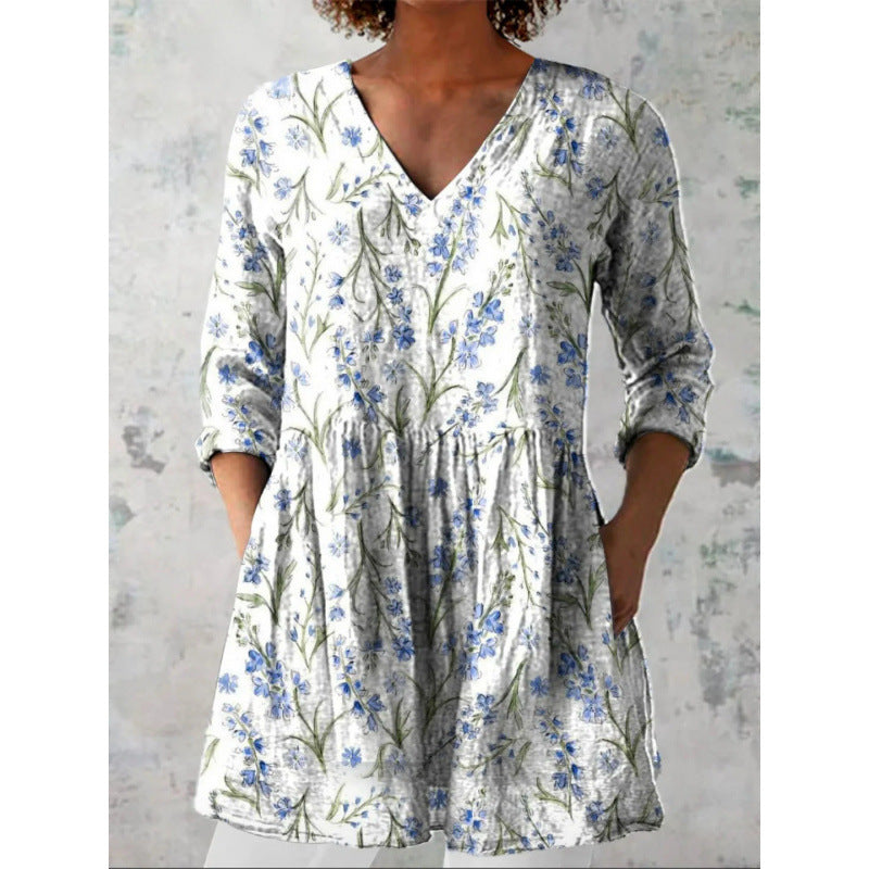 Loose-fitting V-neck dress