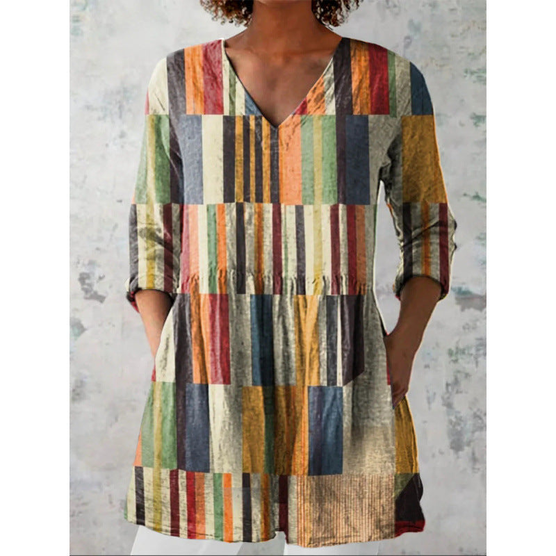 Loose-fitting V-neck dress