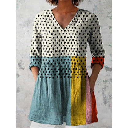 Loose-fitting V-neck dress