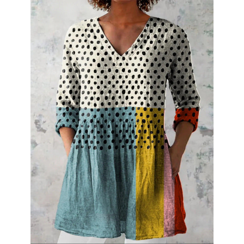 Loose-fitting V-neck dress