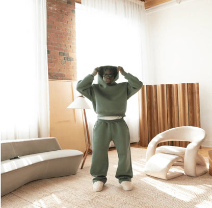Loose fleece pullover with hood