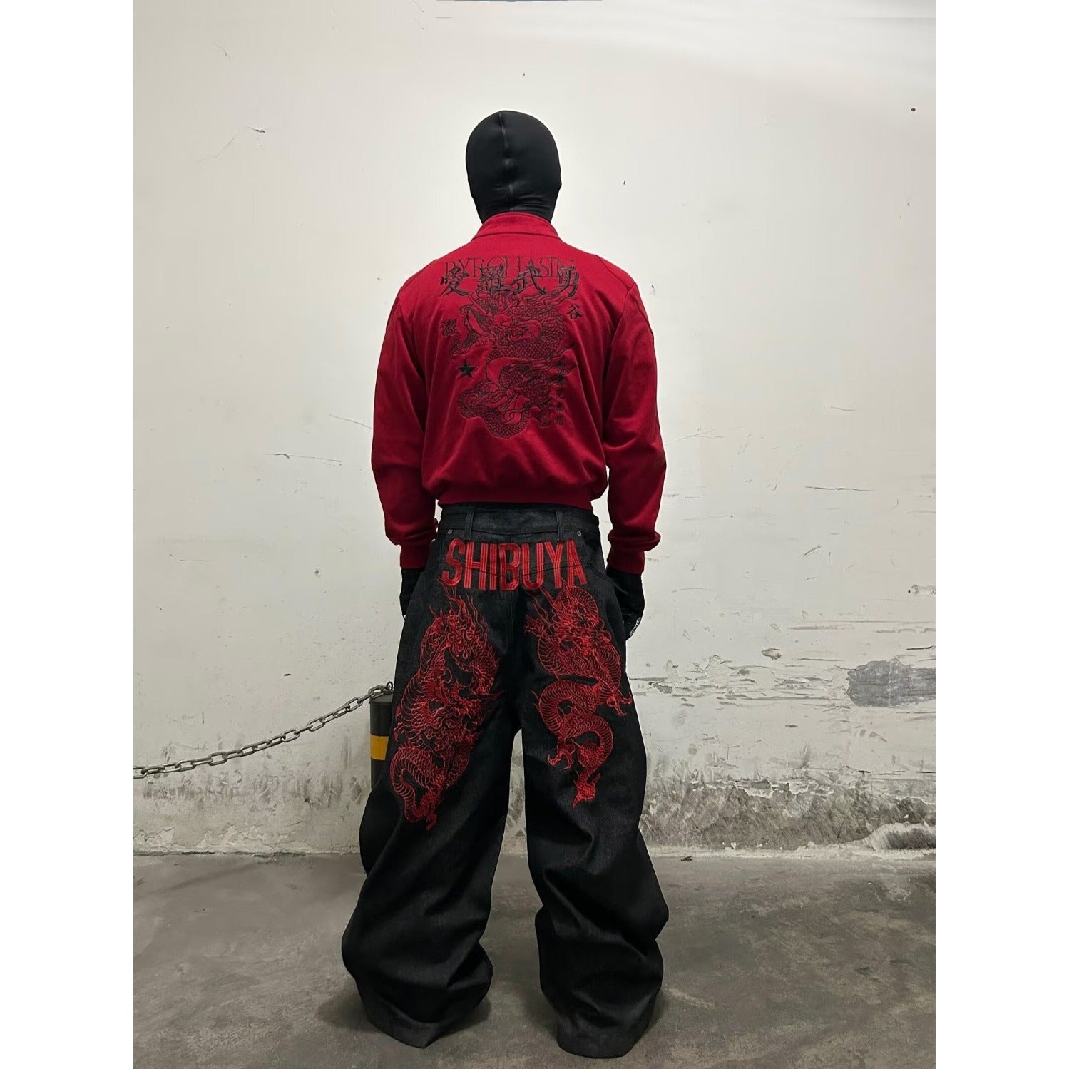 Loose jeans