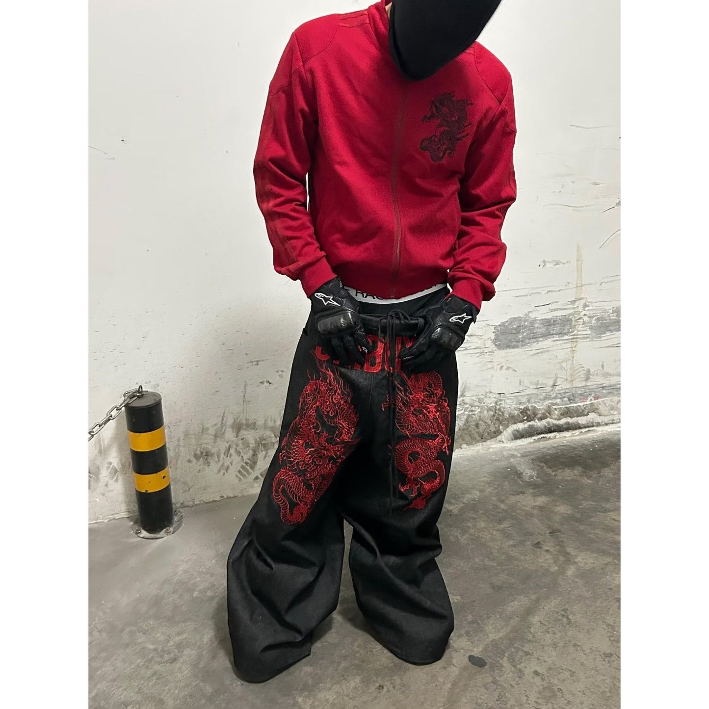 Loose jeans