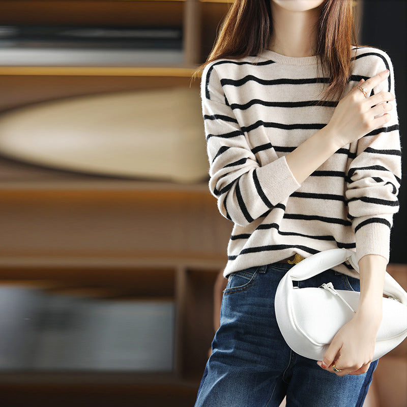 Loose-Knit Sweater with Round Neck
