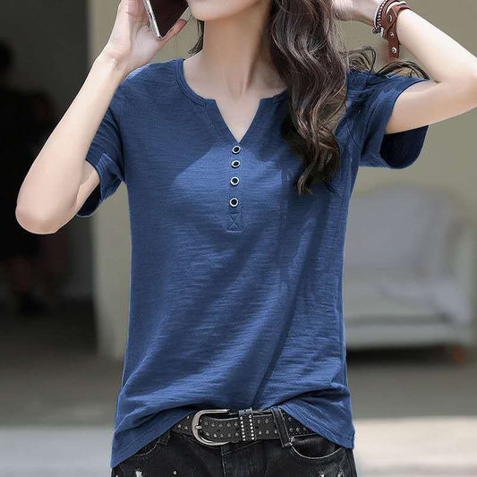 Loose plus-size women's V-neck T-shirt