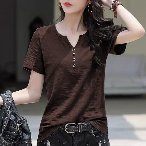 Loose plus-size women's V-neck T-shirt