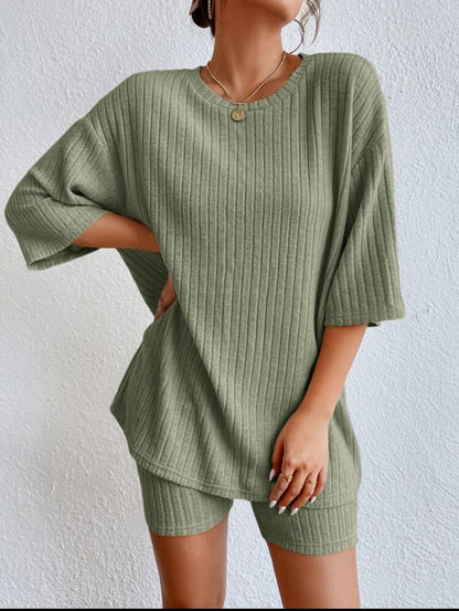 Loose round neck shorts set for women
