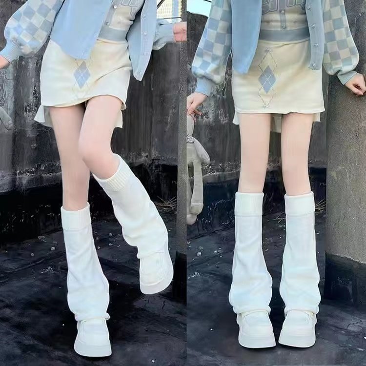 loose socks