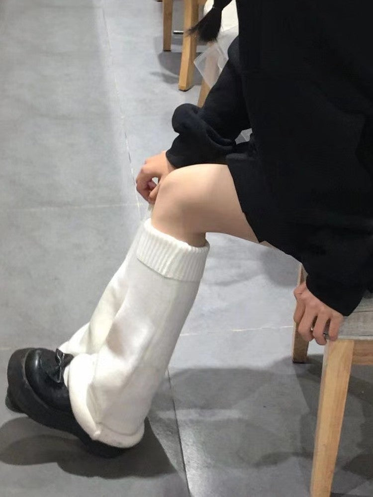 loose socks