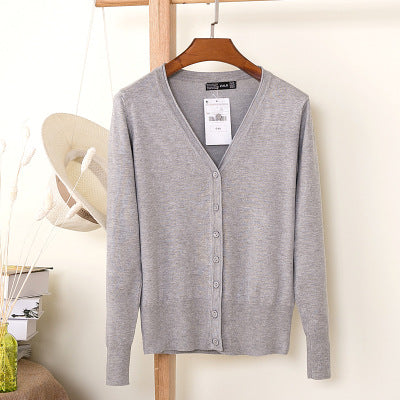 Loose sweaters for spring and autumn