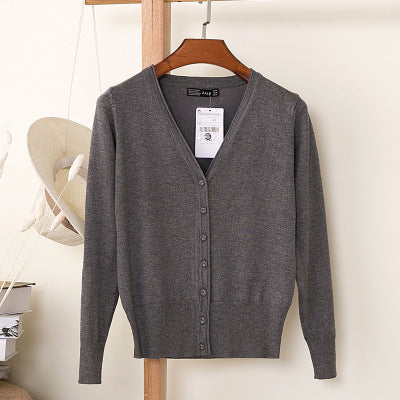 Loose sweaters for spring and autumn