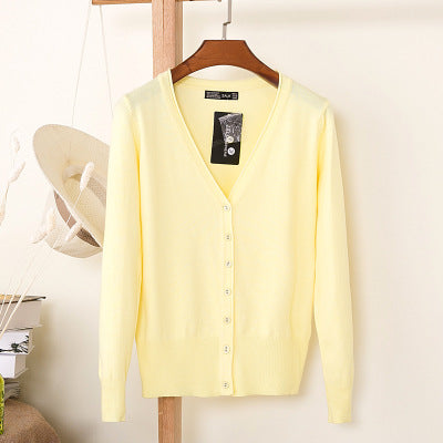 Loose sweaters for spring and autumn