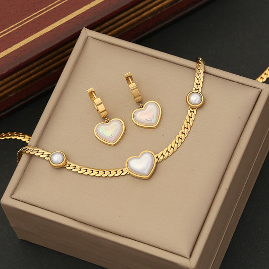 Love Heart Pearl Pendant Necklace