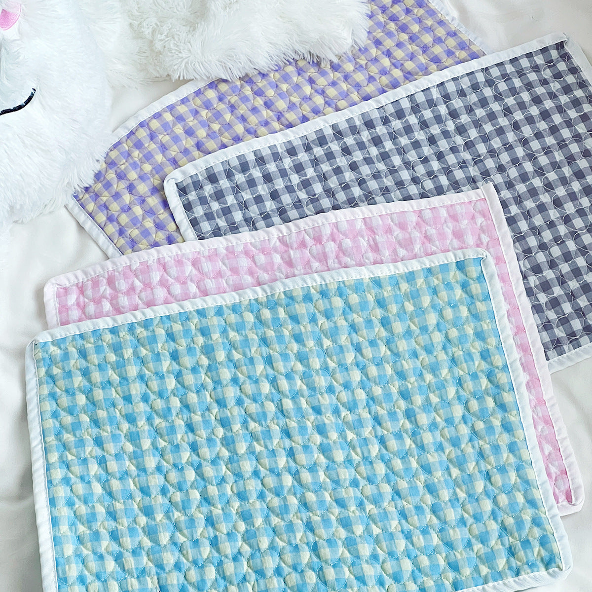 Love Quilted Place Mat Desktop Decorative Background Mat