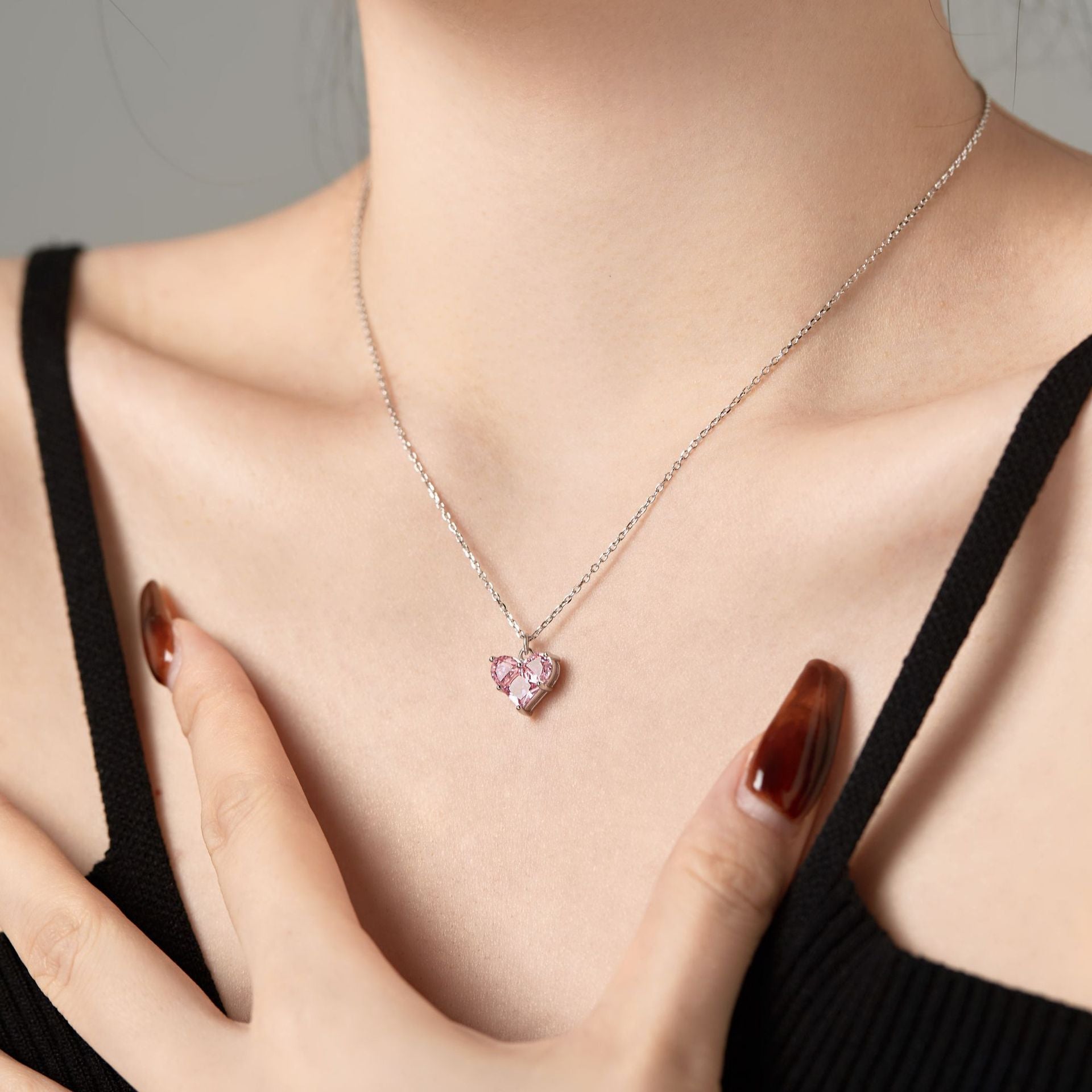 Loving-heart zircon necklace