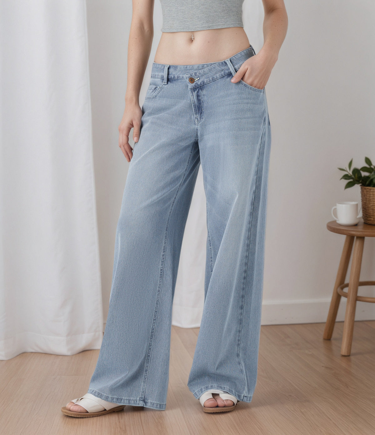 Low-rise jeans