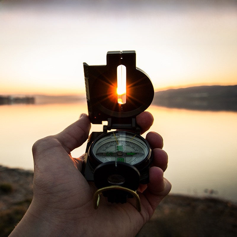 Luminous compass