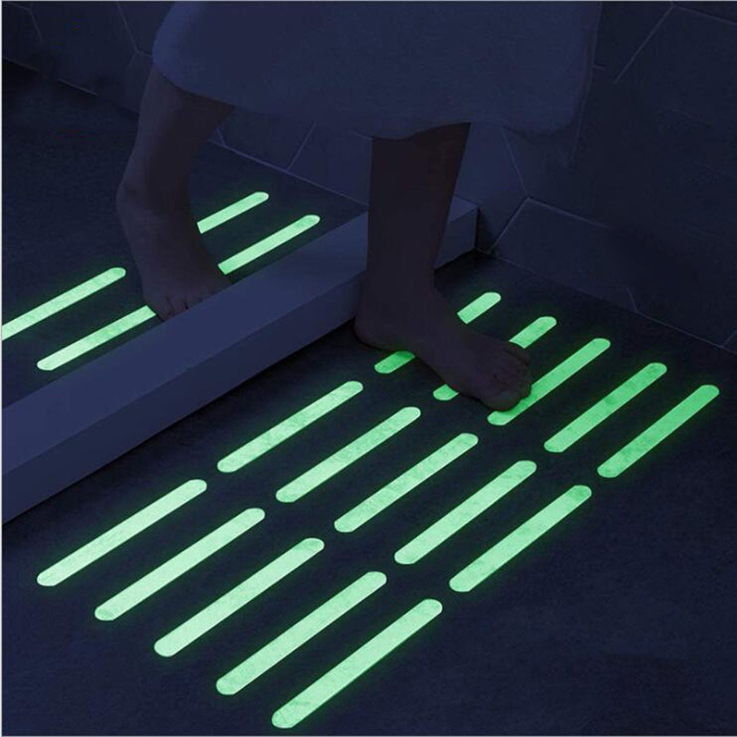 Luminous Non-Slip Adhesive Mat for Bathroom and Pool