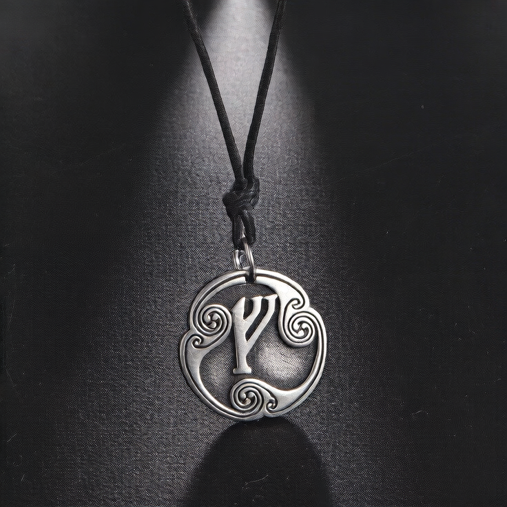 Lune alphabet stainless steel symbol double-sided necklace
