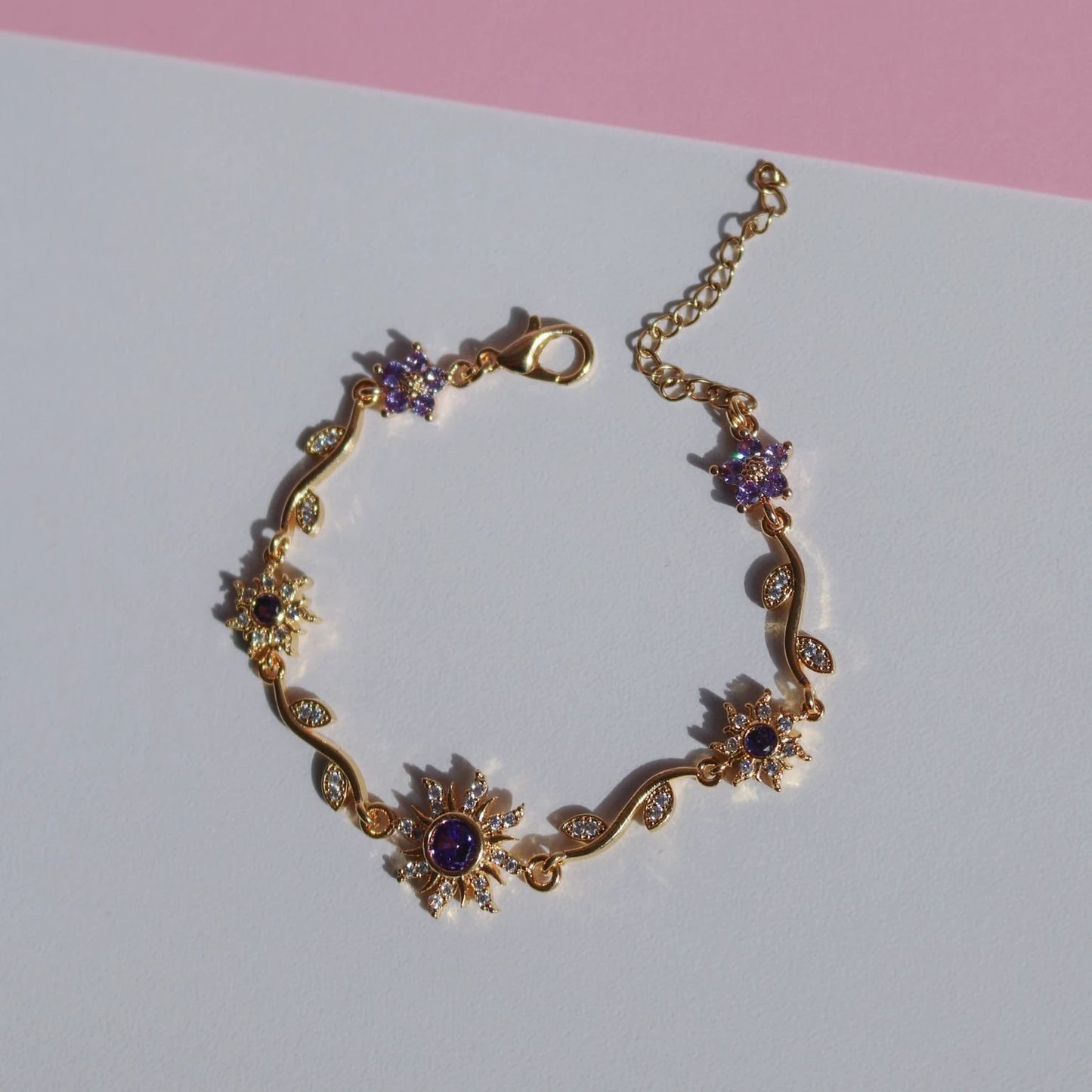 Luxury and sophisticated women's bracelet