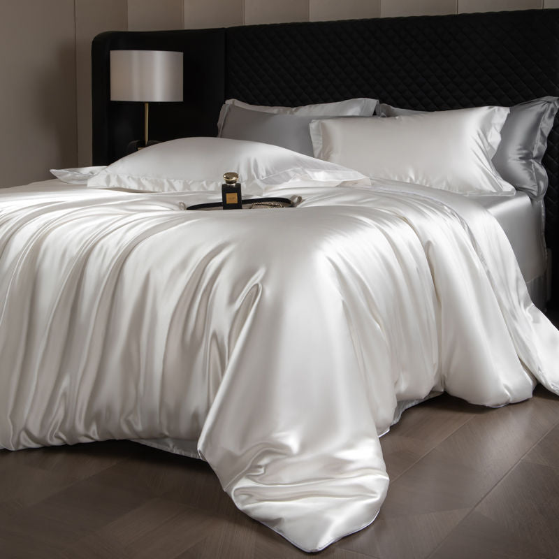 Luxury-Style Silk Quilt Set