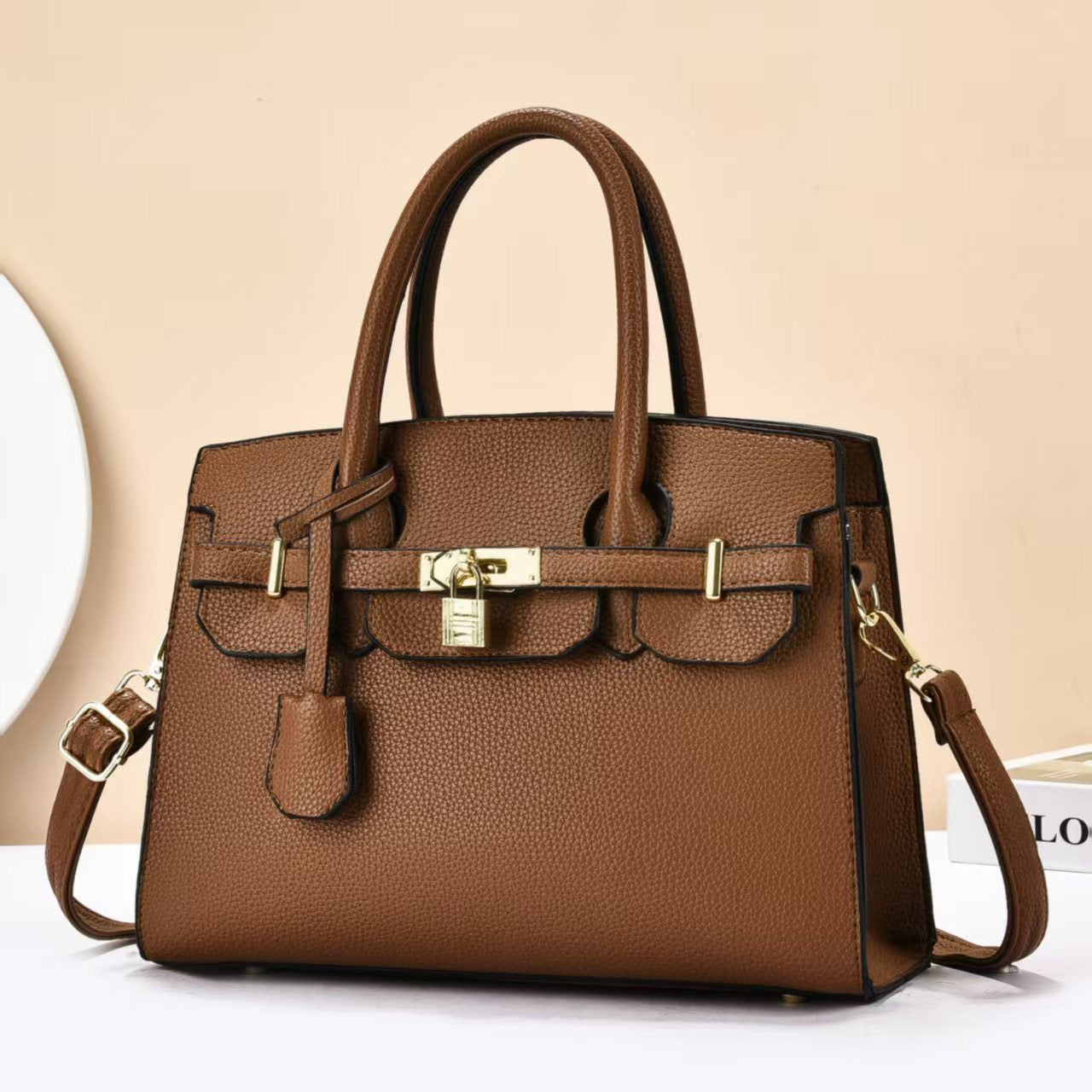 Lychee-patterned simple solid-color crossbody bag