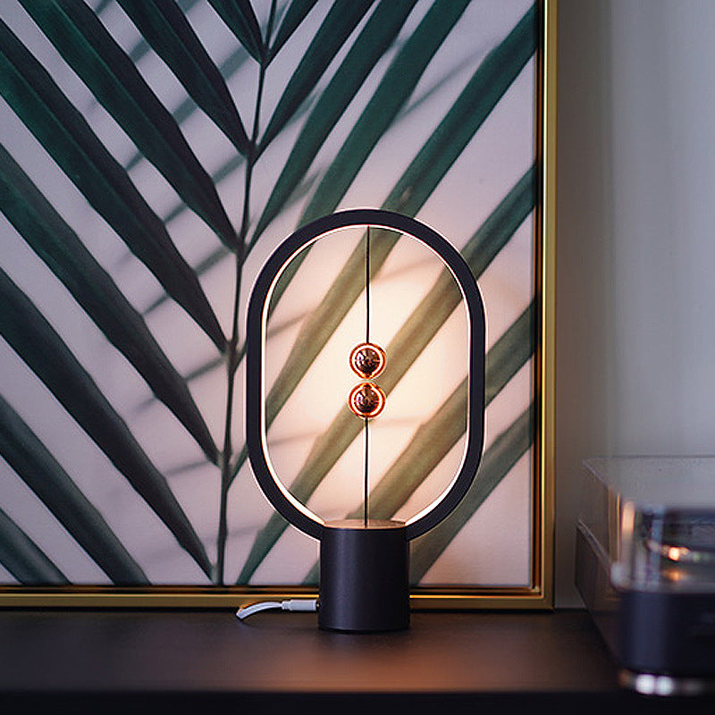 Magnetic balance light
