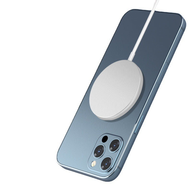 Magnetic charging device