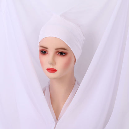 Magnetic-clasp integrated scarf