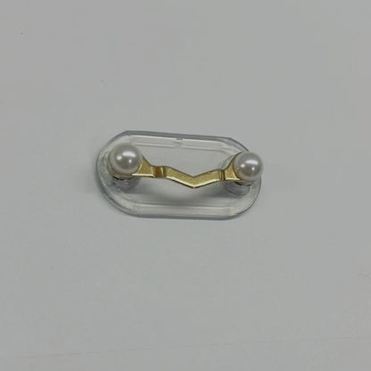 Magnetic Glasses Holder