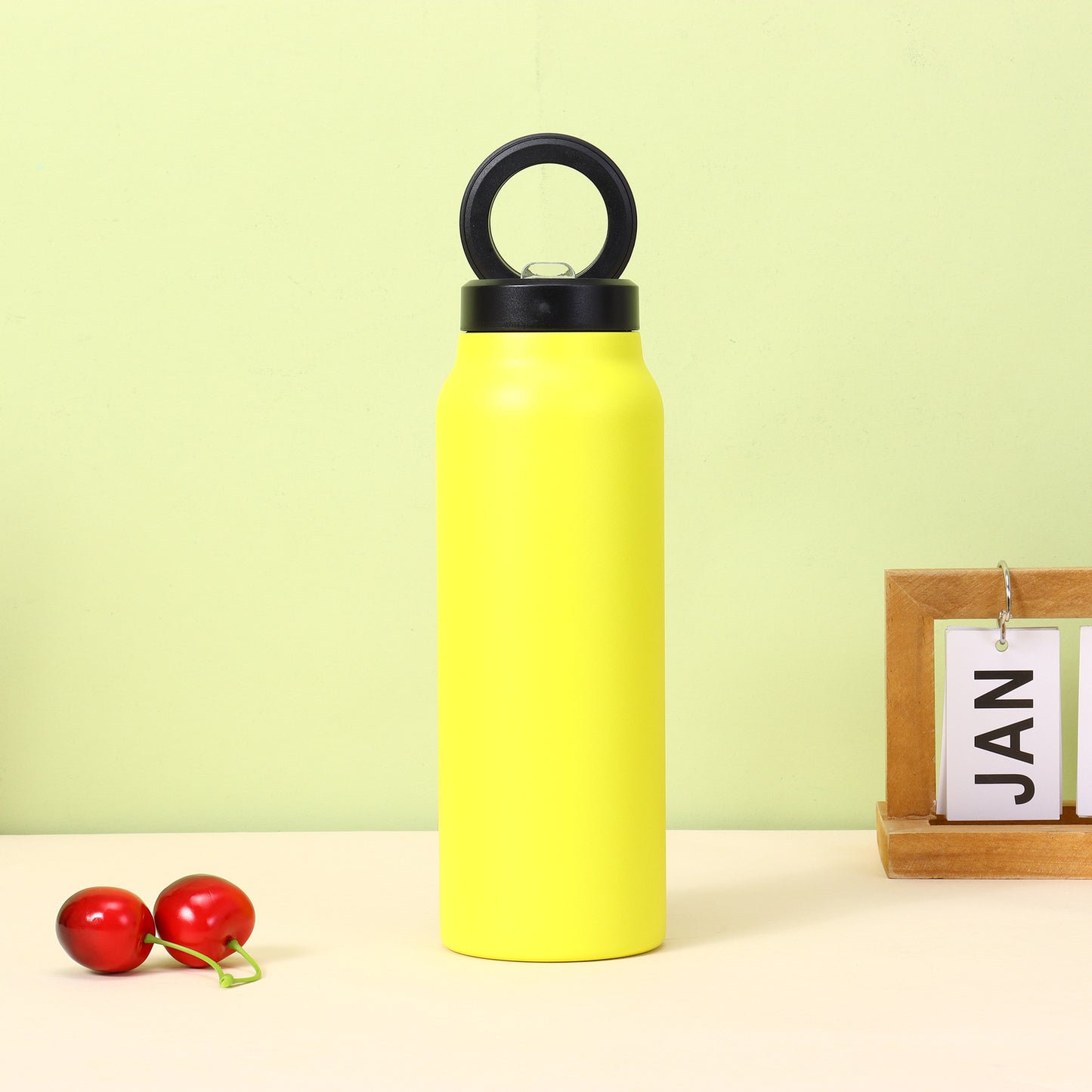 Magnetic Lid Insulated Sports Water Bottle with Phone Holder
