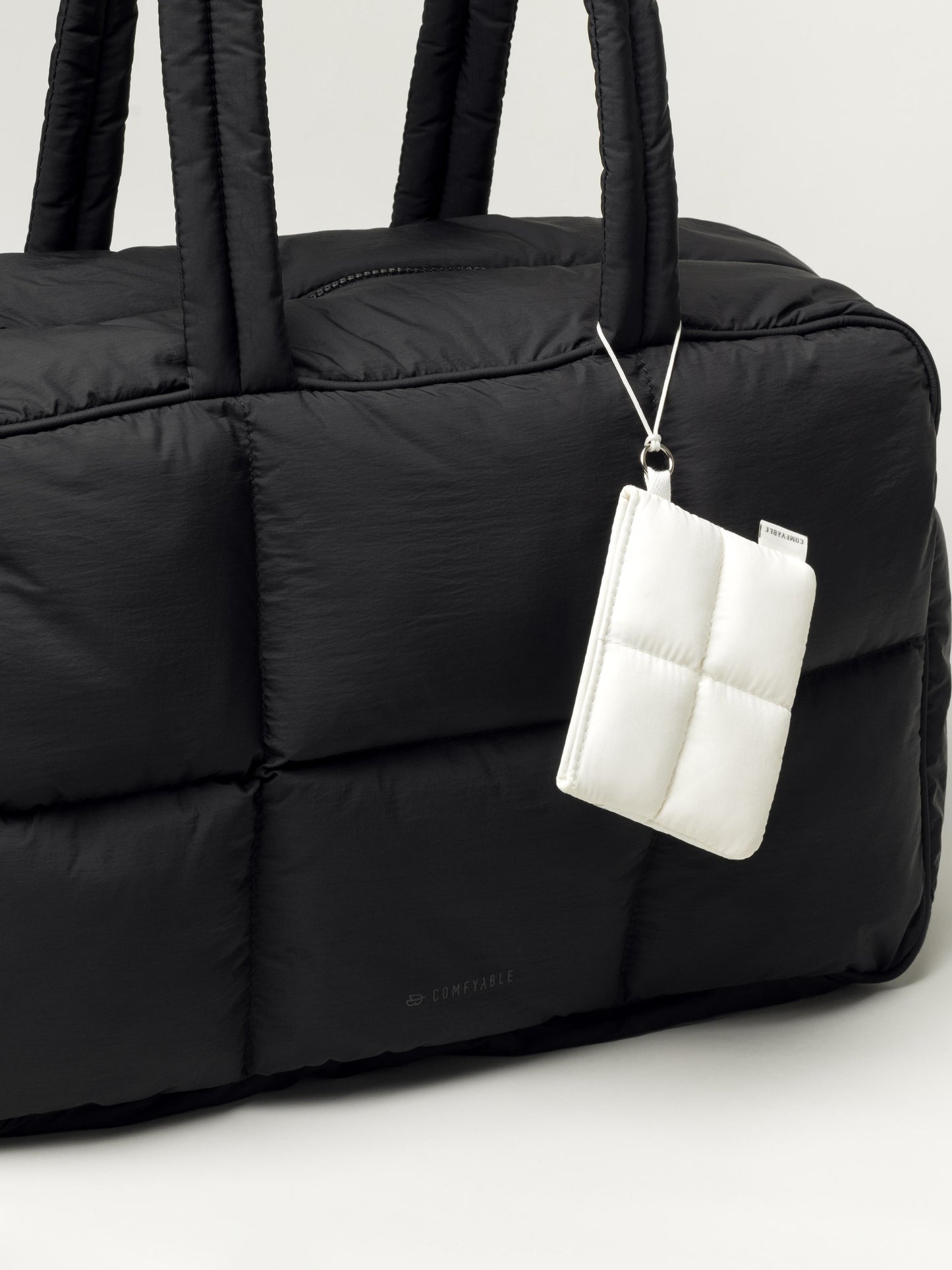 Magnetic Nylon Headphone Bag
