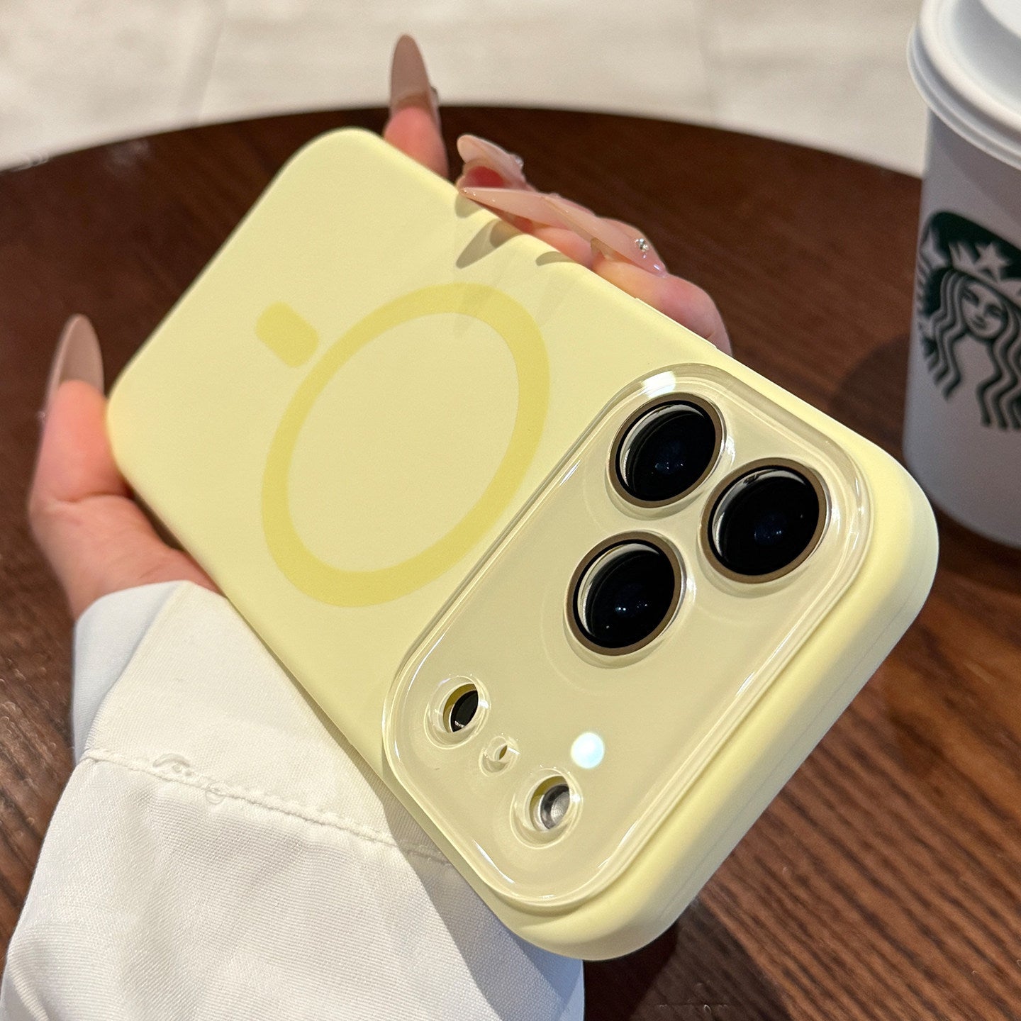Magnetic phone case