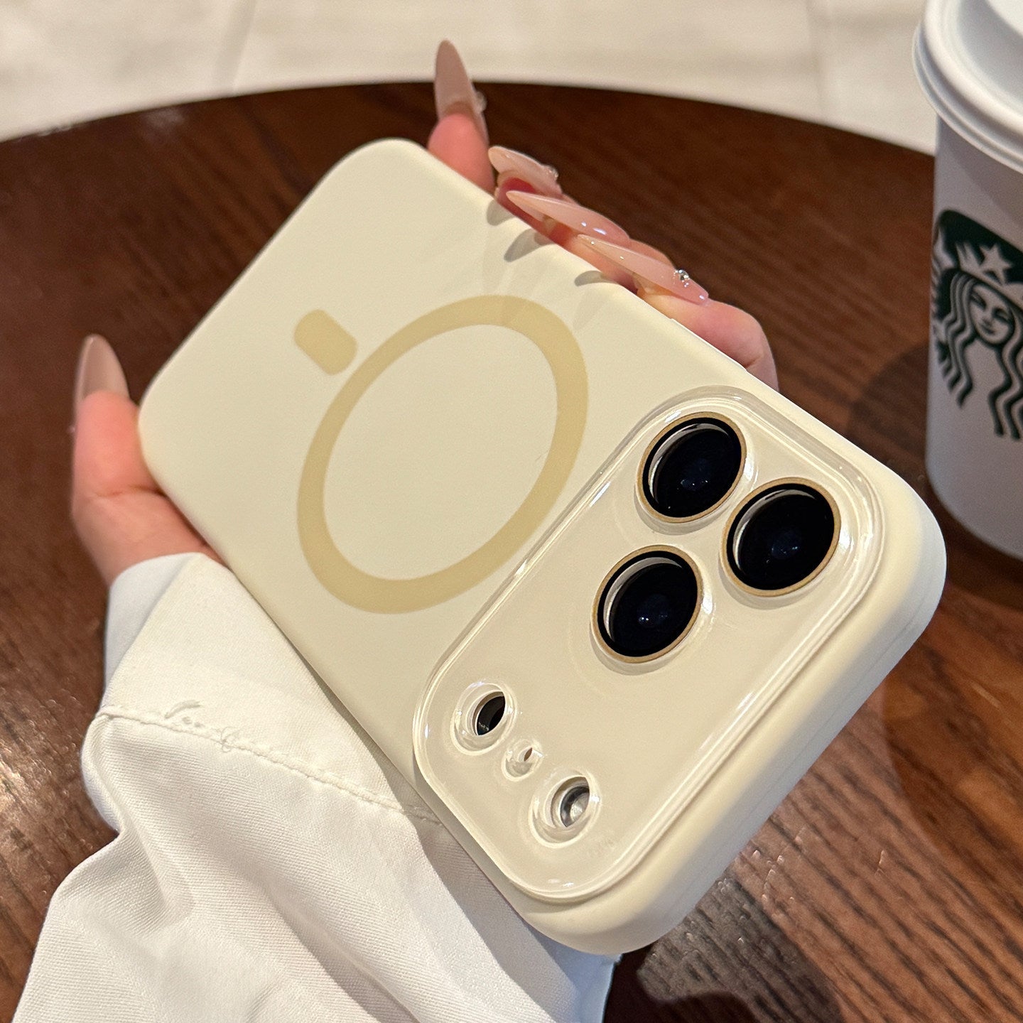 Magnetic phone case