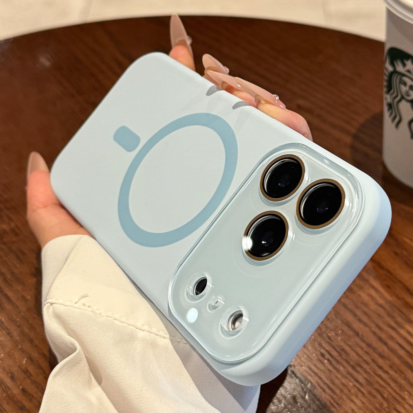Magnetic phone case