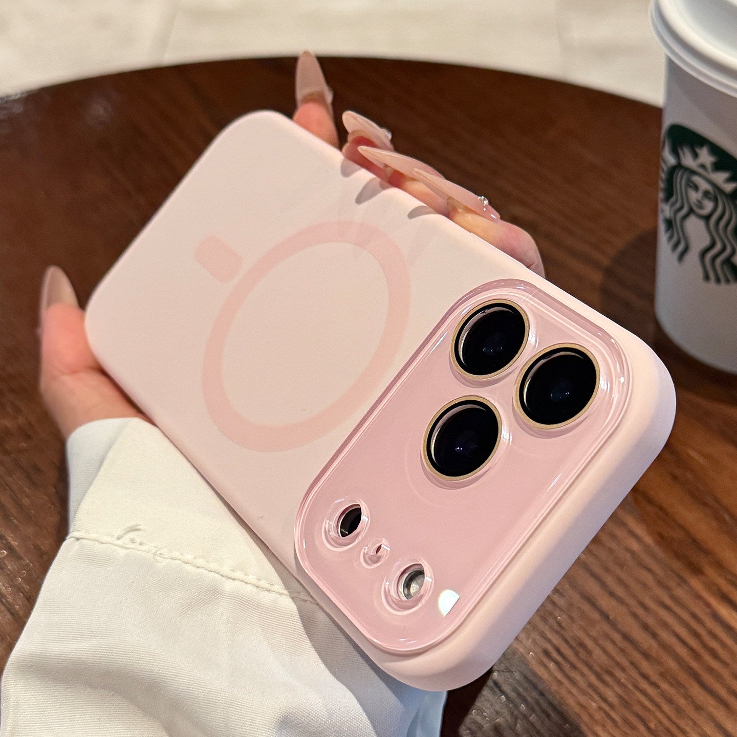 Magnetic phone case