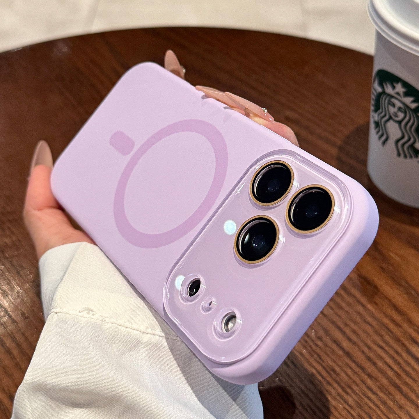 Magnetic phone case