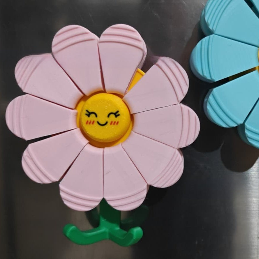 Magnetic refrigerator storage clip