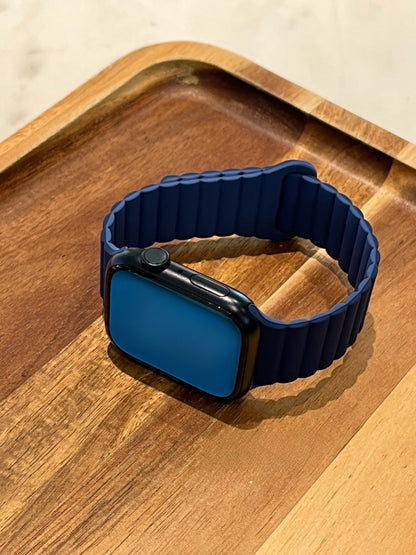 Magnetic Silicone Watch Strap for Apple Watch