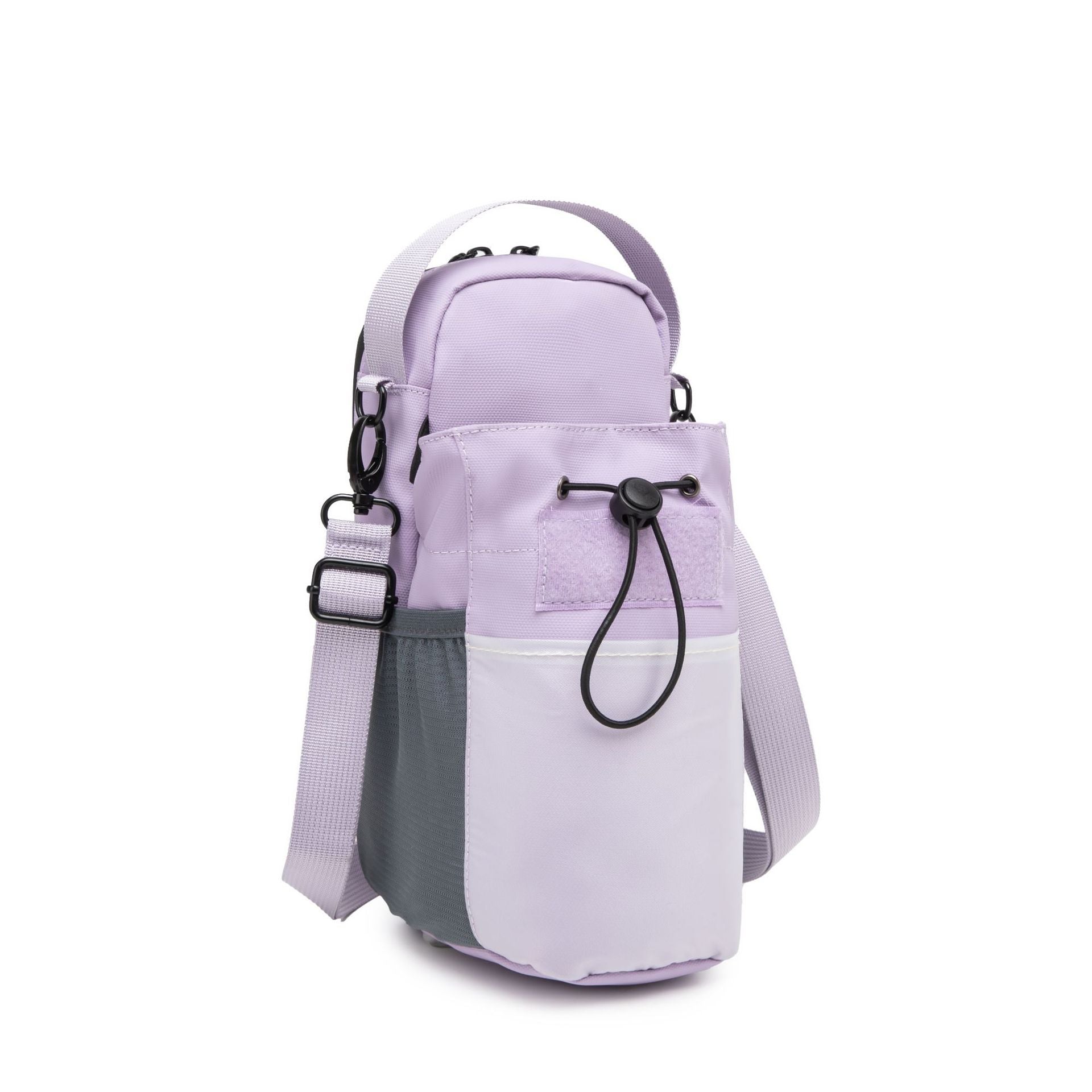 Magnetic sports bag