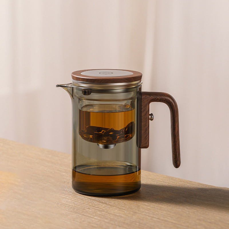 Magnetic suction tea cup