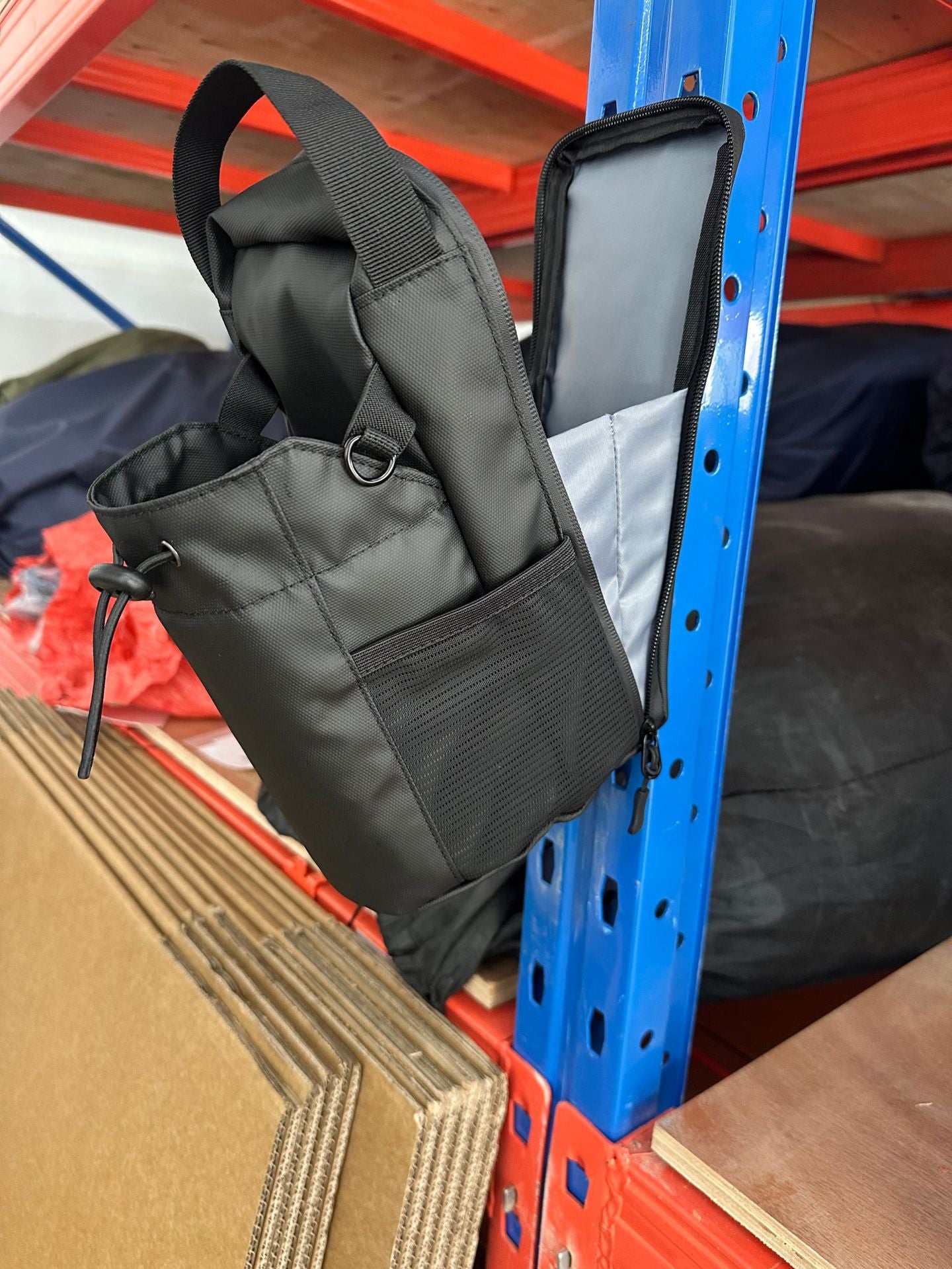 Magnetic Waist Bag