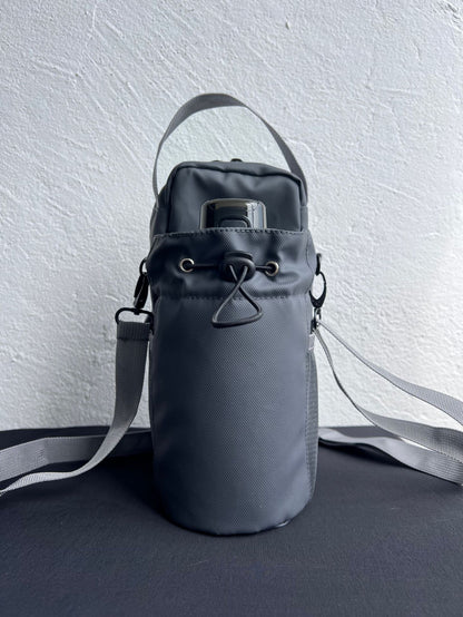 Magnetic water bottle bag