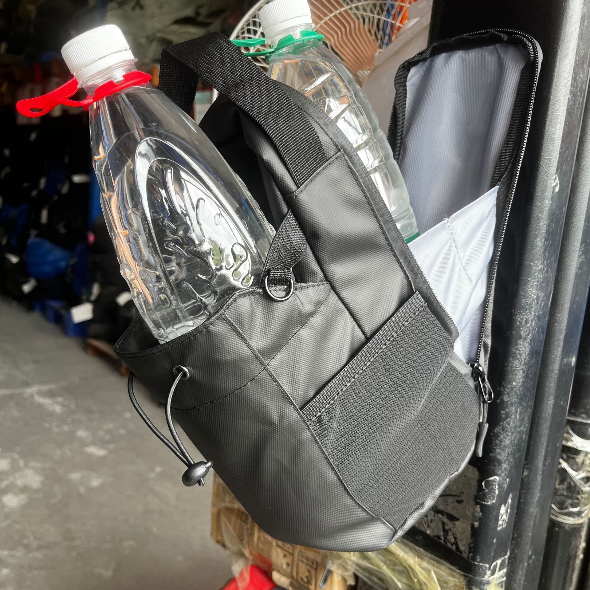 Magnetic Water Bottle Crossbody Bag