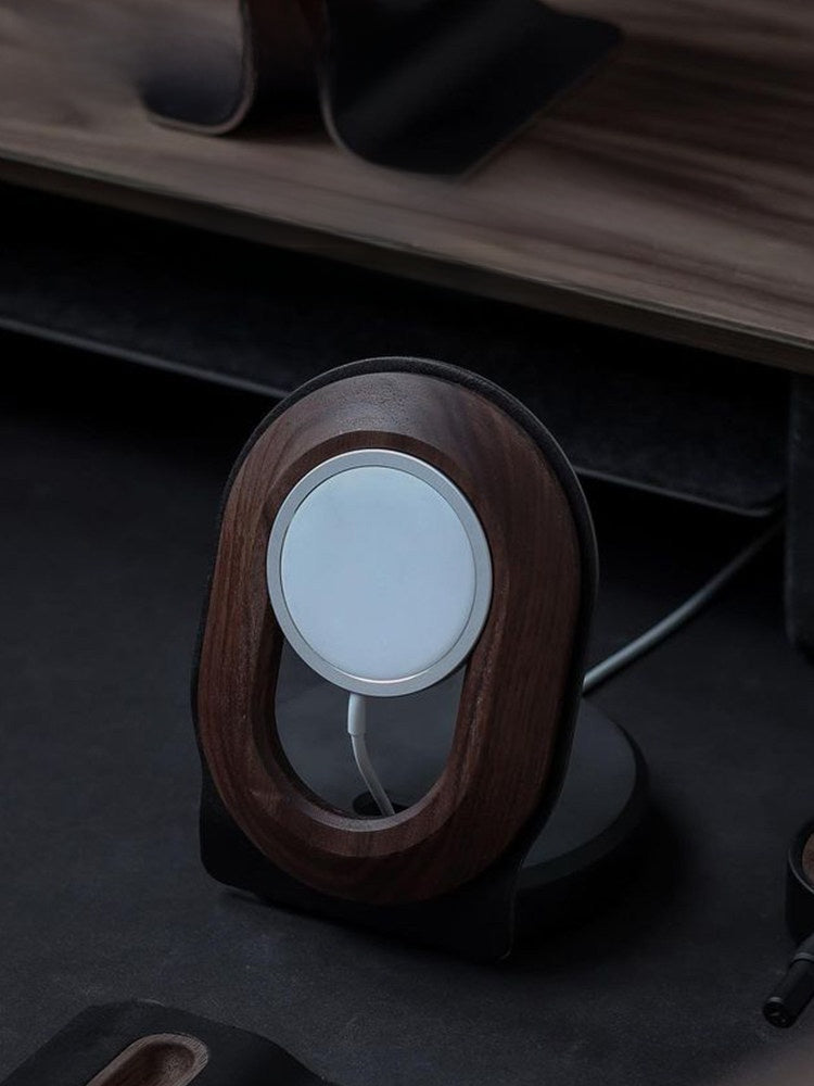 Magnetic Wireless Charging Stand