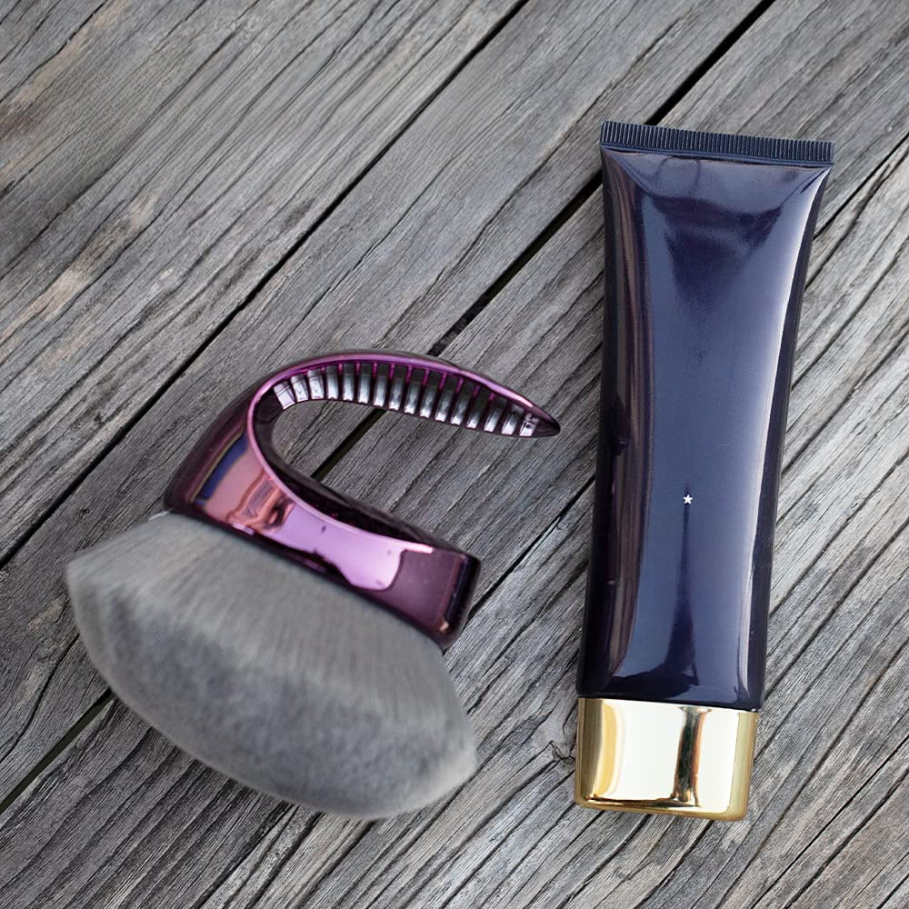 Makeup brush