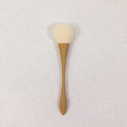 Makeup brush