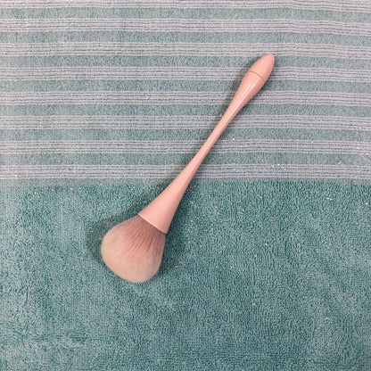Makeup brush