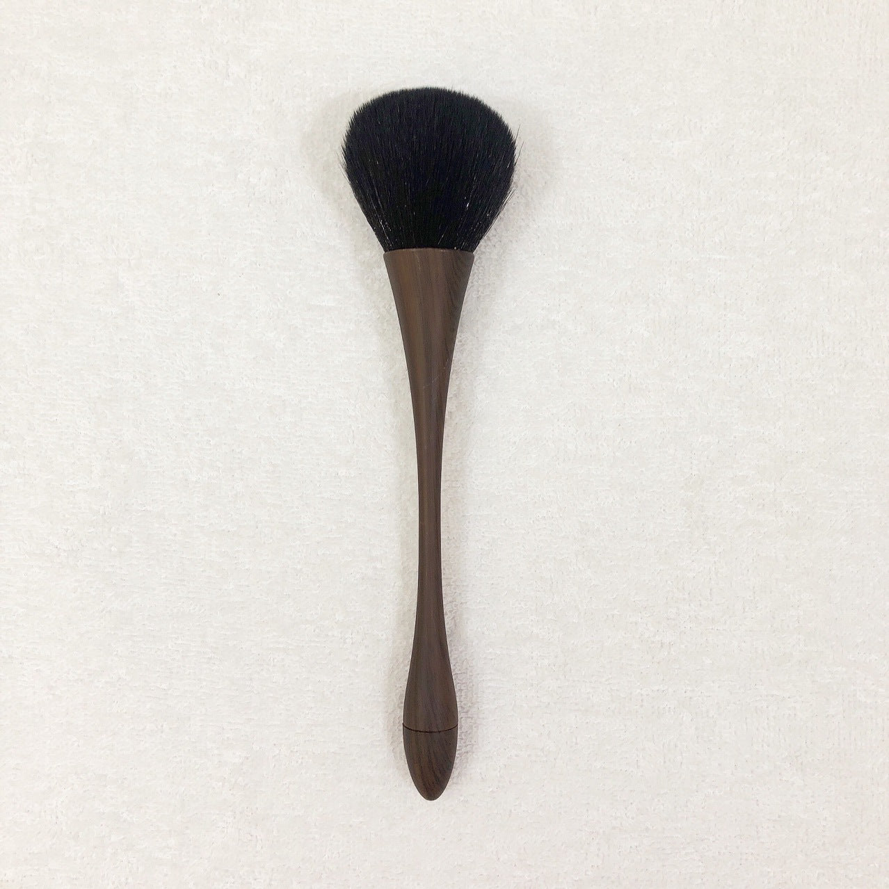 Makeup brush